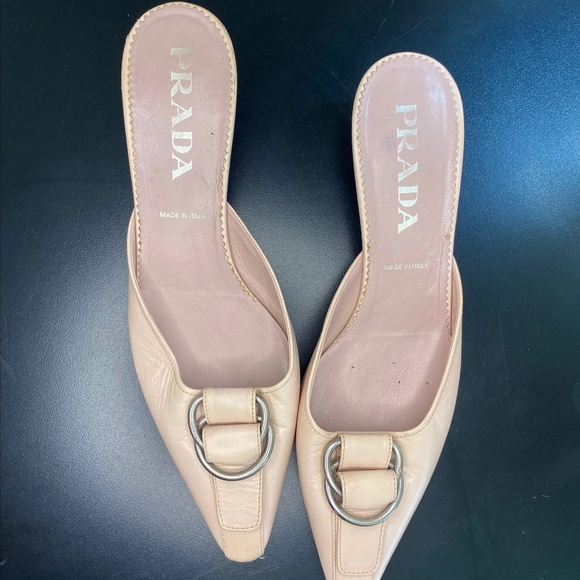 Vintage Prada kitten heel - Picture 1 of 3